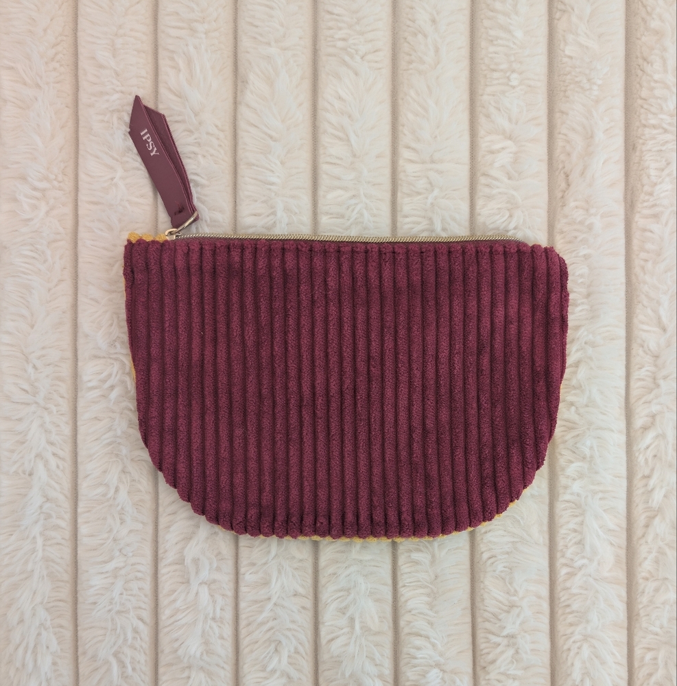 ✳️ FREE w/ Bundle - Textured Burgundy Cosmetic Bag